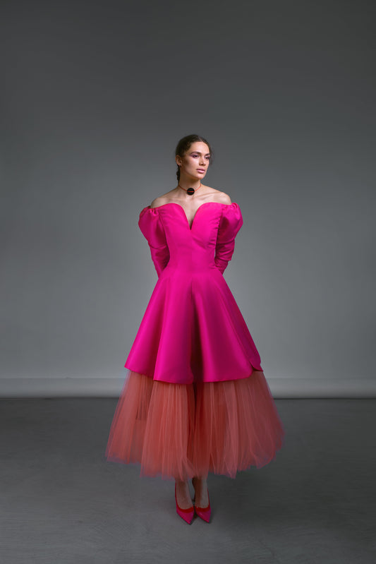 Pink dress with open shoulders