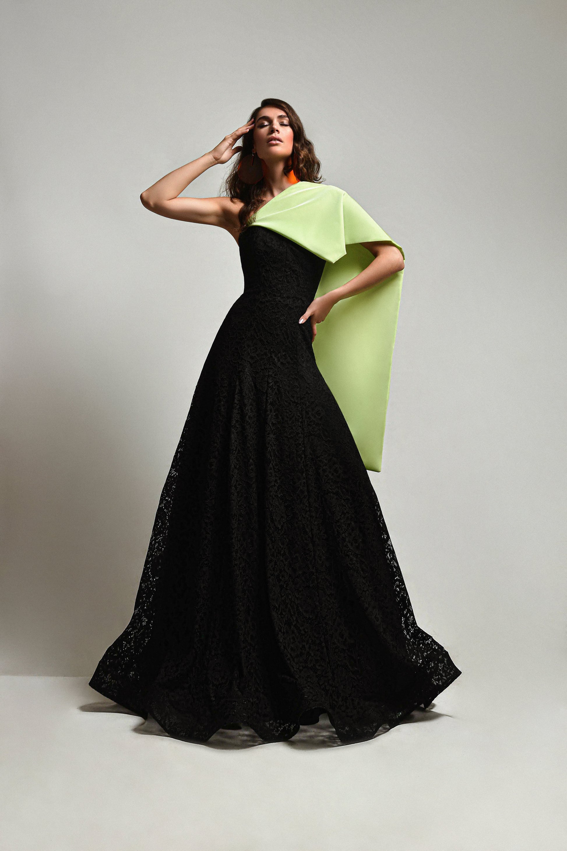 Dress with black lace and green scarf attached to the corset FLUTURA DEDINJA Dress with black lace and green scarf attached to the corset FLUTURA DEDINJA